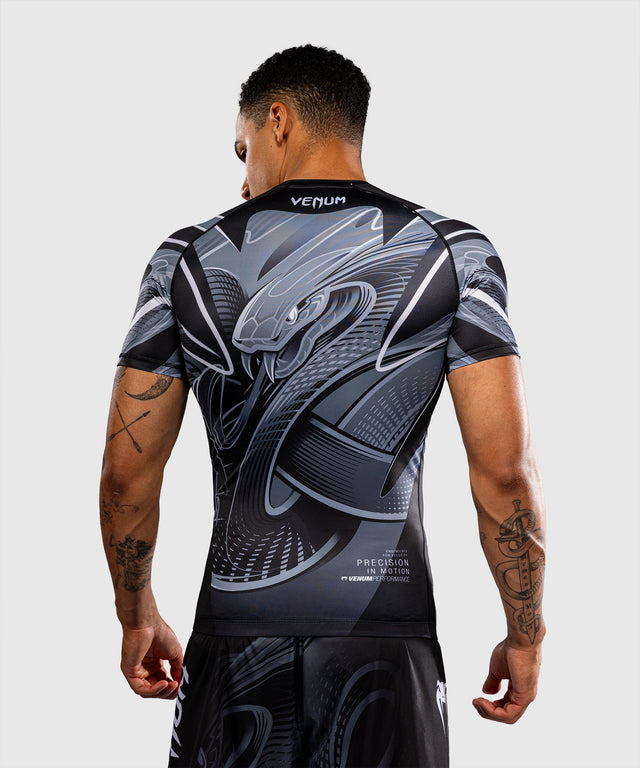 Rashguard Venum Crimson Viper 2.0 Manga Corta – Negro/Gris
