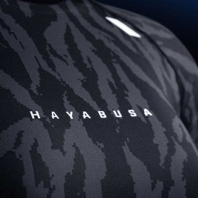 Rashguard Hayabusa Apex Vantage Manga Curta Mulher – Preto