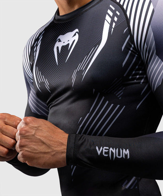 Venum Rashguard No-Gi 6.0 Långärmad – Svart/Vit