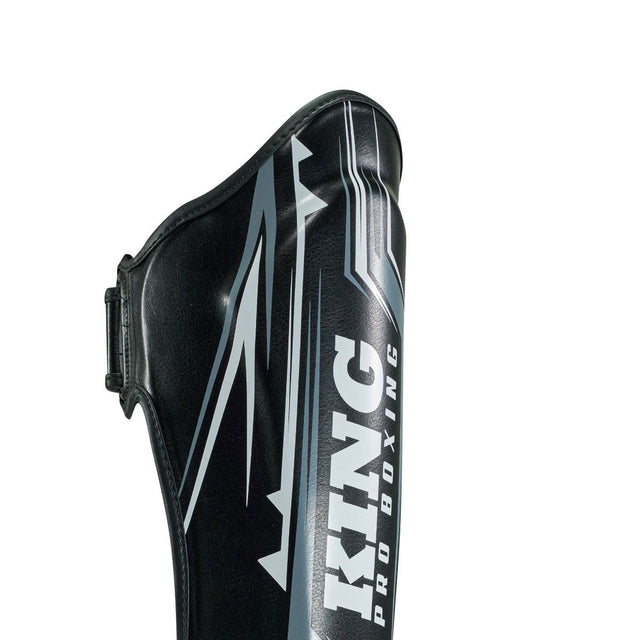 King Pro Boxing Kickboks Scheenbeschermers Spartan - Zwart/Grijs