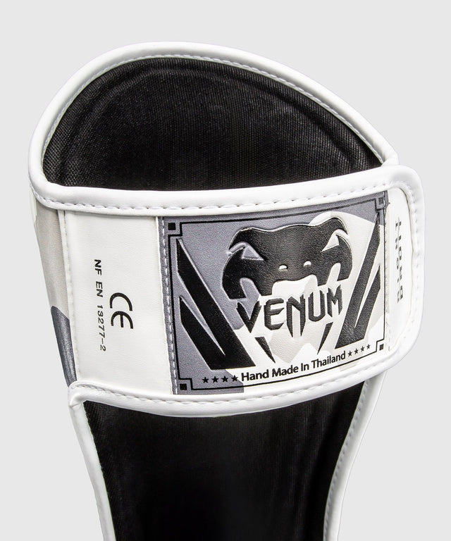 Chrániče holení Venum Elite – Bílé/Šedé žíhané
