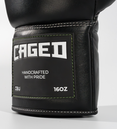 Mănuși de box Caged X Series cu șireturi – Negru/Alb – Mănuși de box