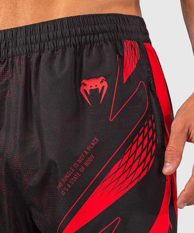 Pantaloni scurți de antrenament Venum Amazonia Reborn – Negru/Roșu