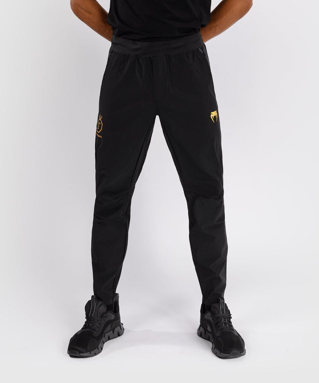 Venum x Topuria Unmatched Jogging-Hose – Schwarz/Gold