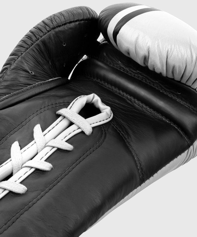 Gants de boxe Venum Shield Pro – Noir/Blanc
