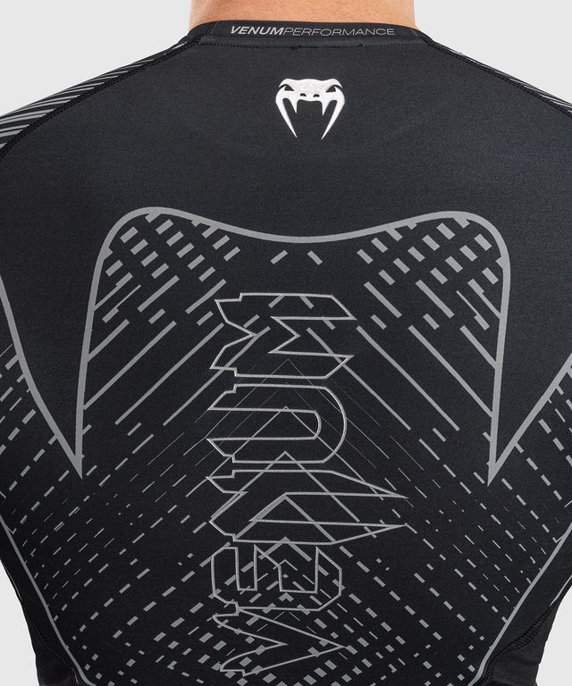 Rashguard Venum Midnight Fury Manga Larga – Negro/Gris/Plata