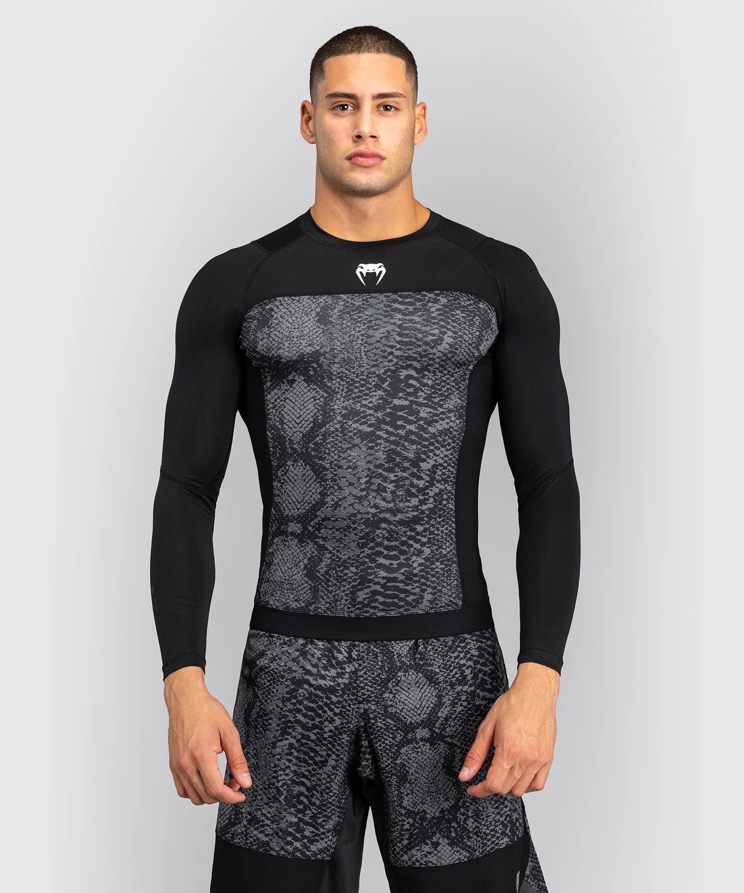 Rashguard Venum G-Fit Scales Manga Larga – Negro/Gris