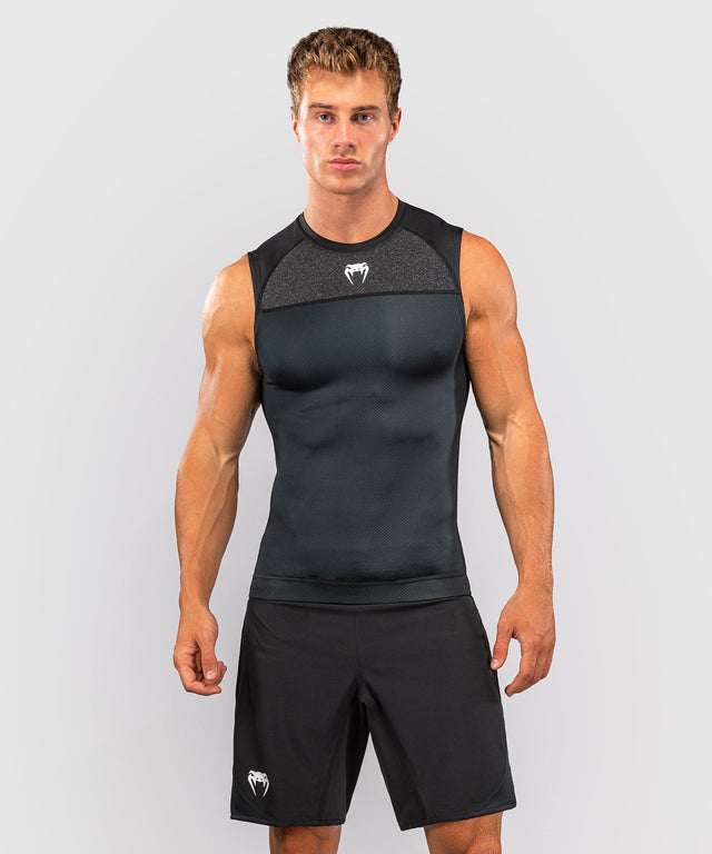 Rashguard Venum G-Fit Scale sin mangas – Negro
