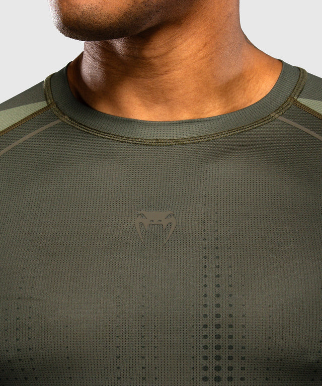 Venum Rashguard Stealth Lange Ärmel – Khaki/Armeebraun
