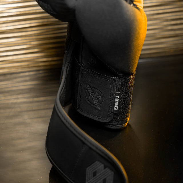 Boxerské rukavice Hayabusa x Mayweather Champ – Černé/Černé