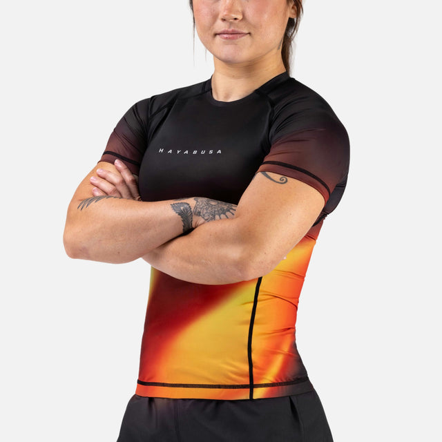 Rashguard Hayabusa Apex Nova Manga Corta Mujer – Naranja
