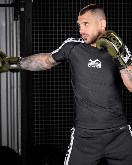 Phantom Athletics Rashguard EVO Apex Kurzarm – Schwarz