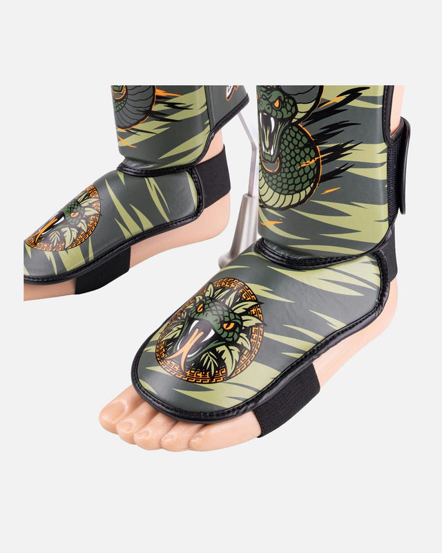 Ochraniacze na piszczele 8 WEAPONS Beastial Viper – Khaki