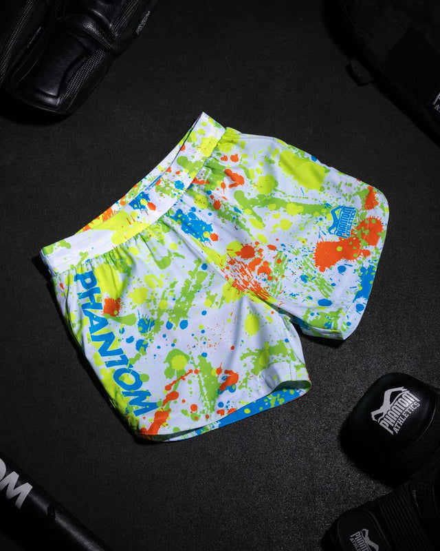 Phantom Athletics MMA-Shorts Fusion Splatter – Weiß/Neon