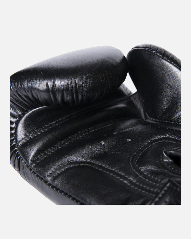 Boxerské rukavice 8 WEAPONS Classic – Černé