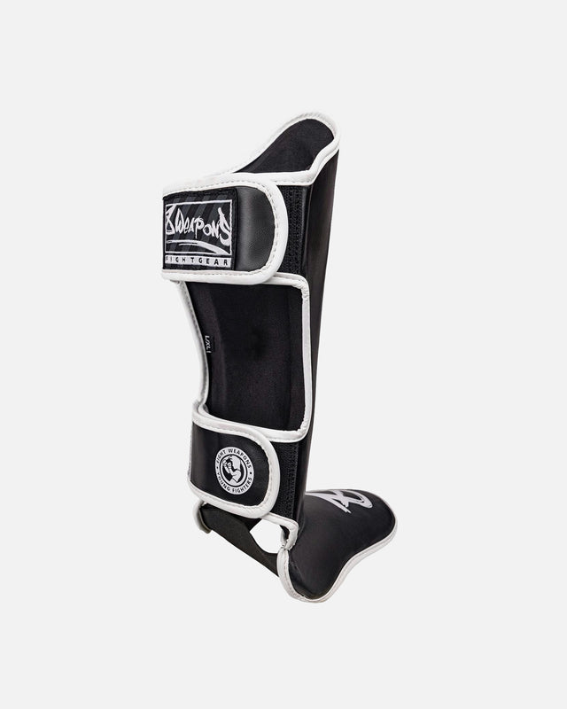 8 WEAPONS Shin guards Unlimited 2.0 – Black/White