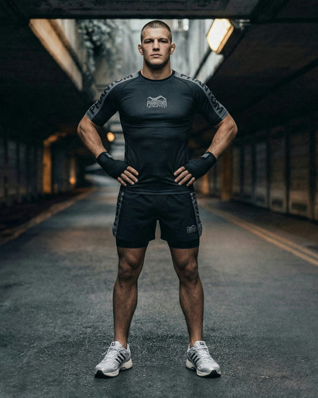 Rashguard Phantom Athletics EVO Apex Manga Curta – Preto/Cinzento