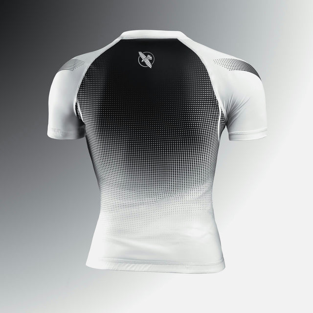 Rashguard Hayabusa Pro Ranked Manga Curta Mulher – Branco