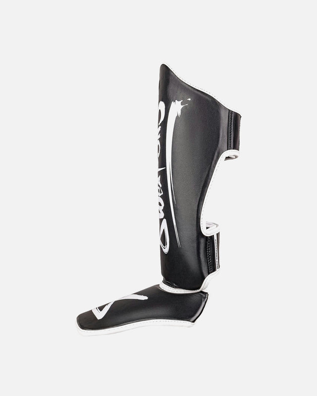 8 WEAPONS Shin guards Unlimited 2.0 – Black/White
