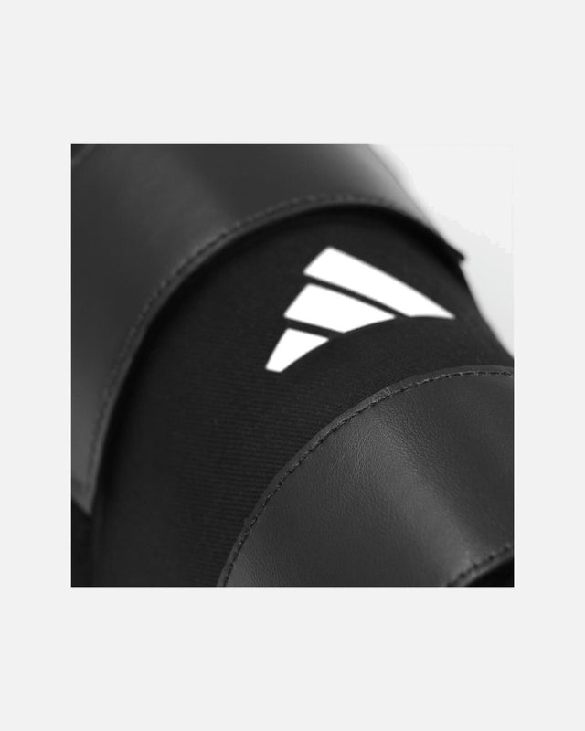 Caneleiras Adidas Textile Shin Instep Guard – Preto/Branco