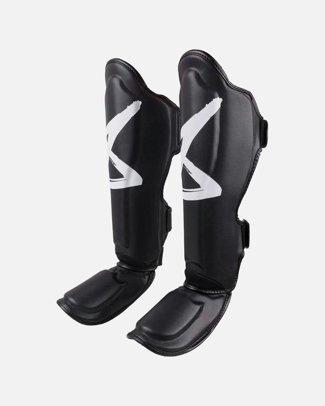 Ochraniacze na piszczele 8 WEAPONS BIG 8 Premium – Czarne
