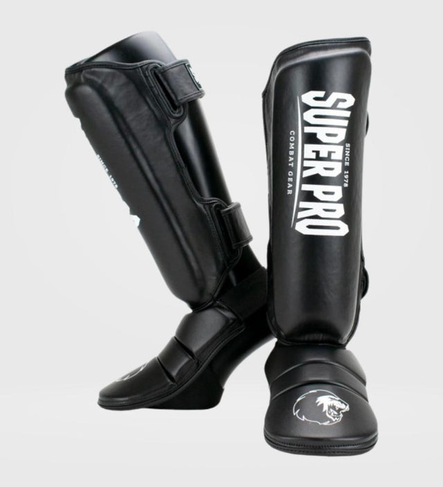 Super Pro Kickboks Skinnebensbeskyttere Protector - Sort/Hvid - Skinnebensbeskyttere