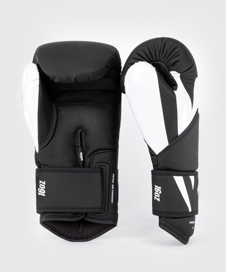 Boxerské rukavice Venum Challenger 4.0 – Černé/Bílé – Boxerské rukavice