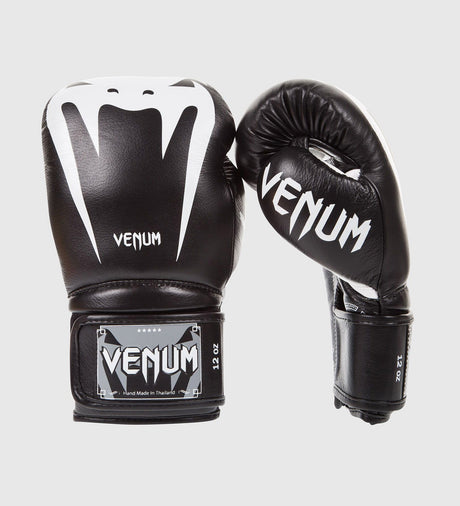 Mănuși de box Venum Giant 3.0 – Negru/Alb