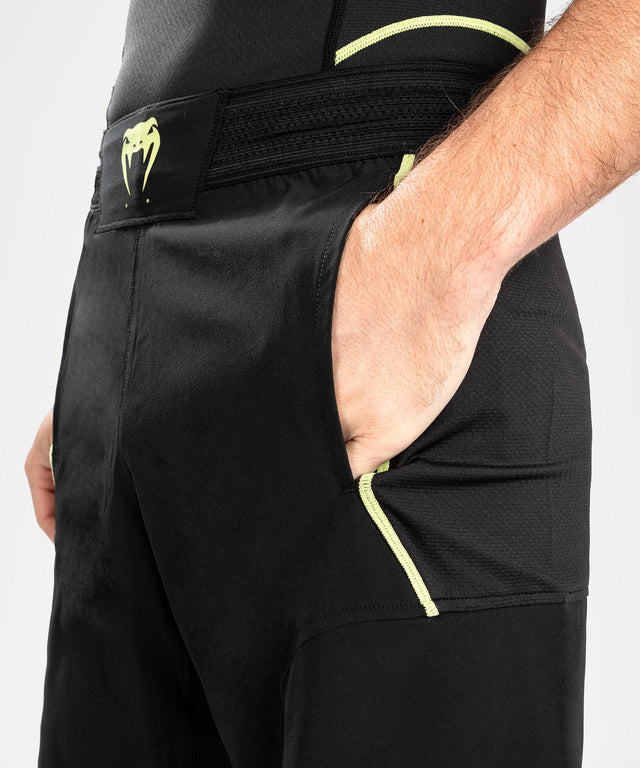 Venum MMA-shorts Fusion 2.0 – Svart/Gul