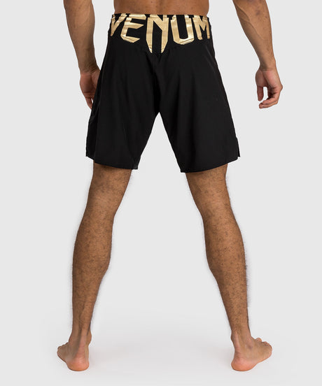 Spodenki MMA Venum Light 5.0 – Czarne/Złote